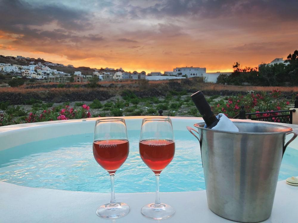 Vineyard Exclusive Suites Akrotírion 외부 사진