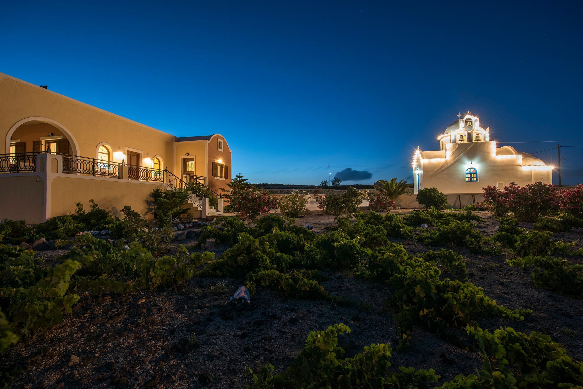 Vineyard Exclusive Suites Akrotírion 외부 사진