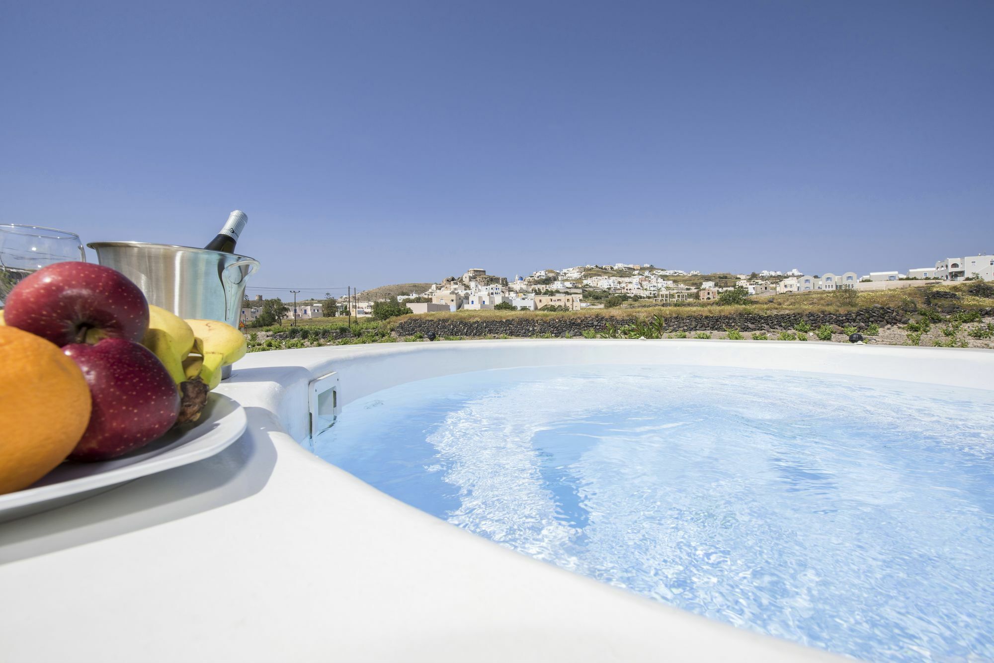 Vineyard Exclusive Suites Akrotírion 외부 사진