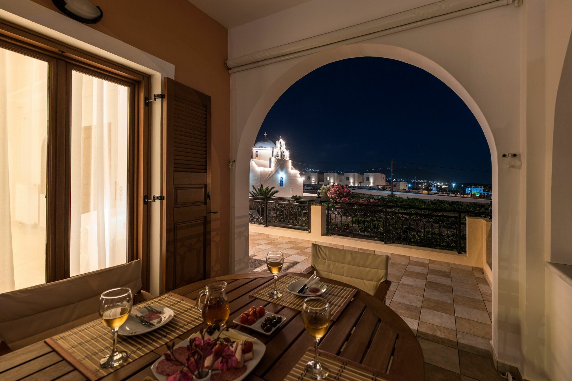 Vineyard Exclusive Suites Akrotírion 외부 사진