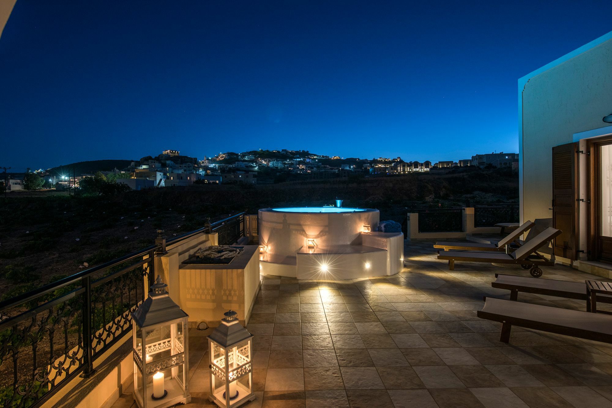 Vineyard Exclusive Suites Akrotírion 외부 사진