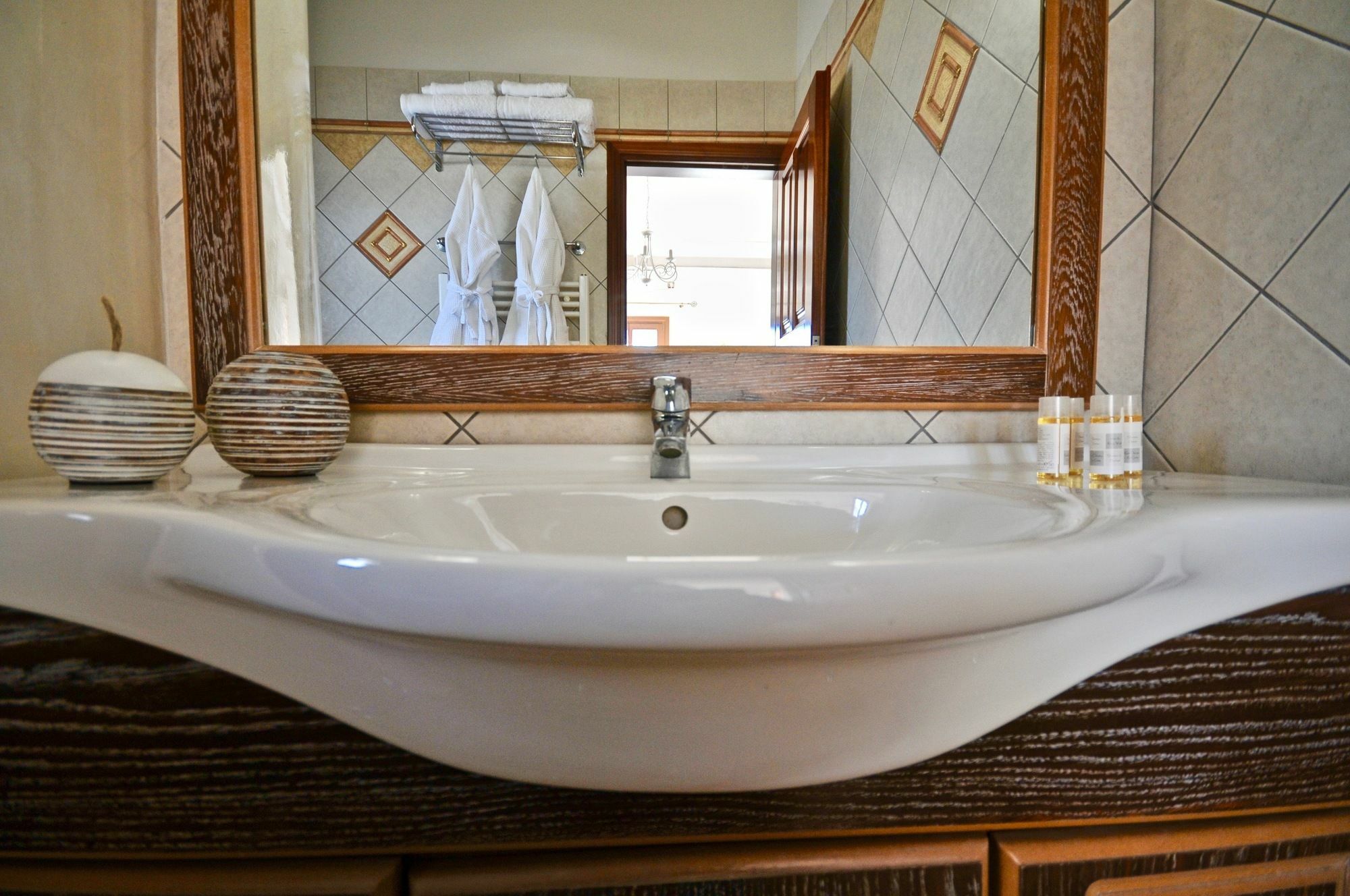 Vineyard Exclusive Suites Akrotírion 외부 사진
